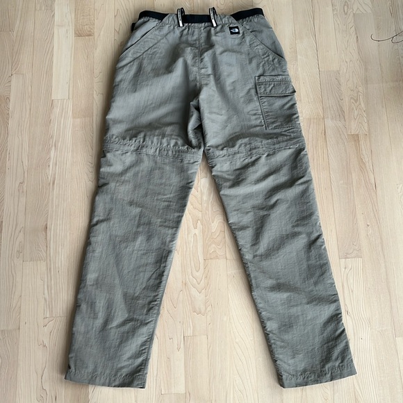 The North Face Zip Off Pants to Shorts - Picture 2 of 15